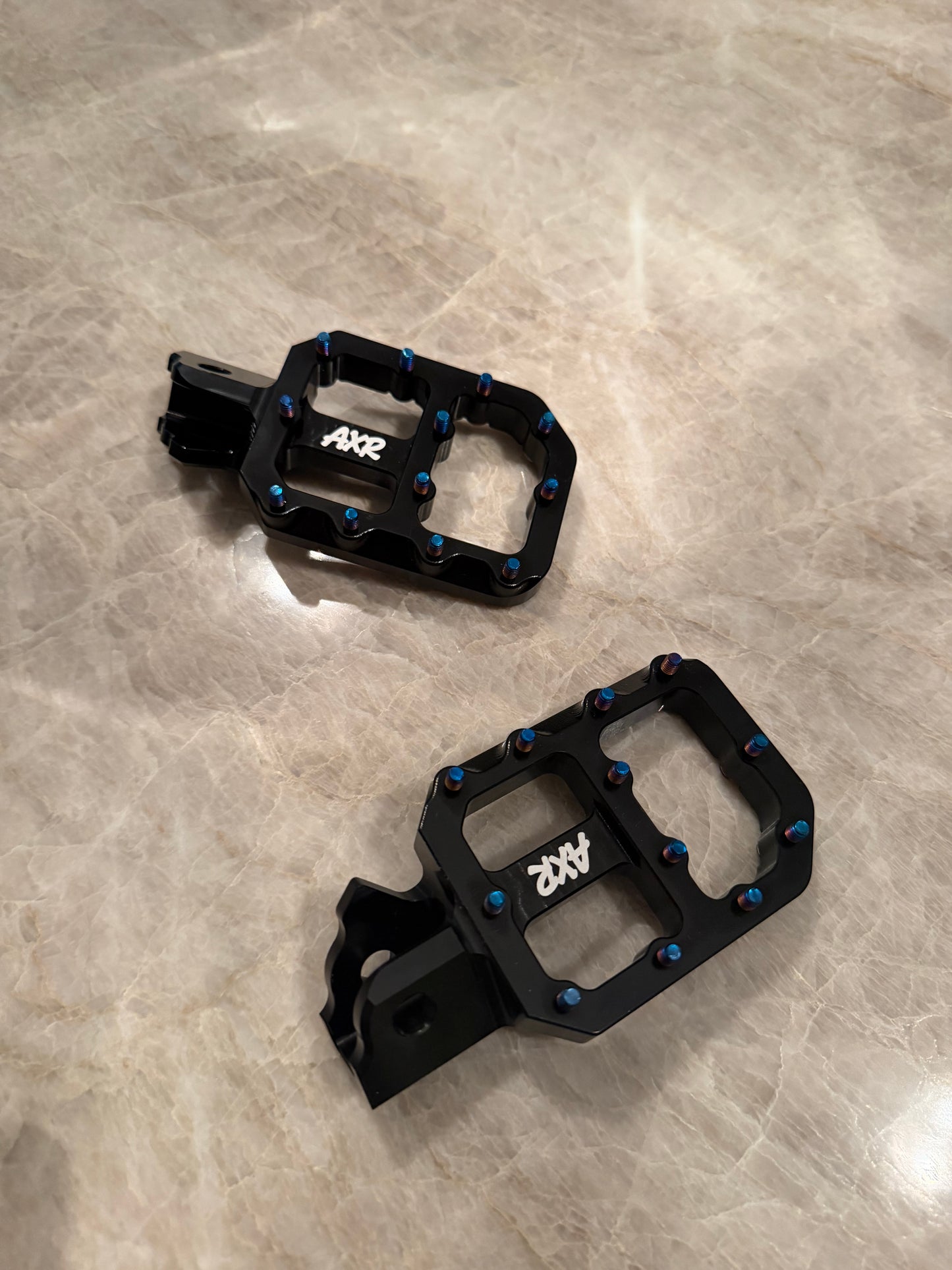 Prickly Style Wide Footpegs