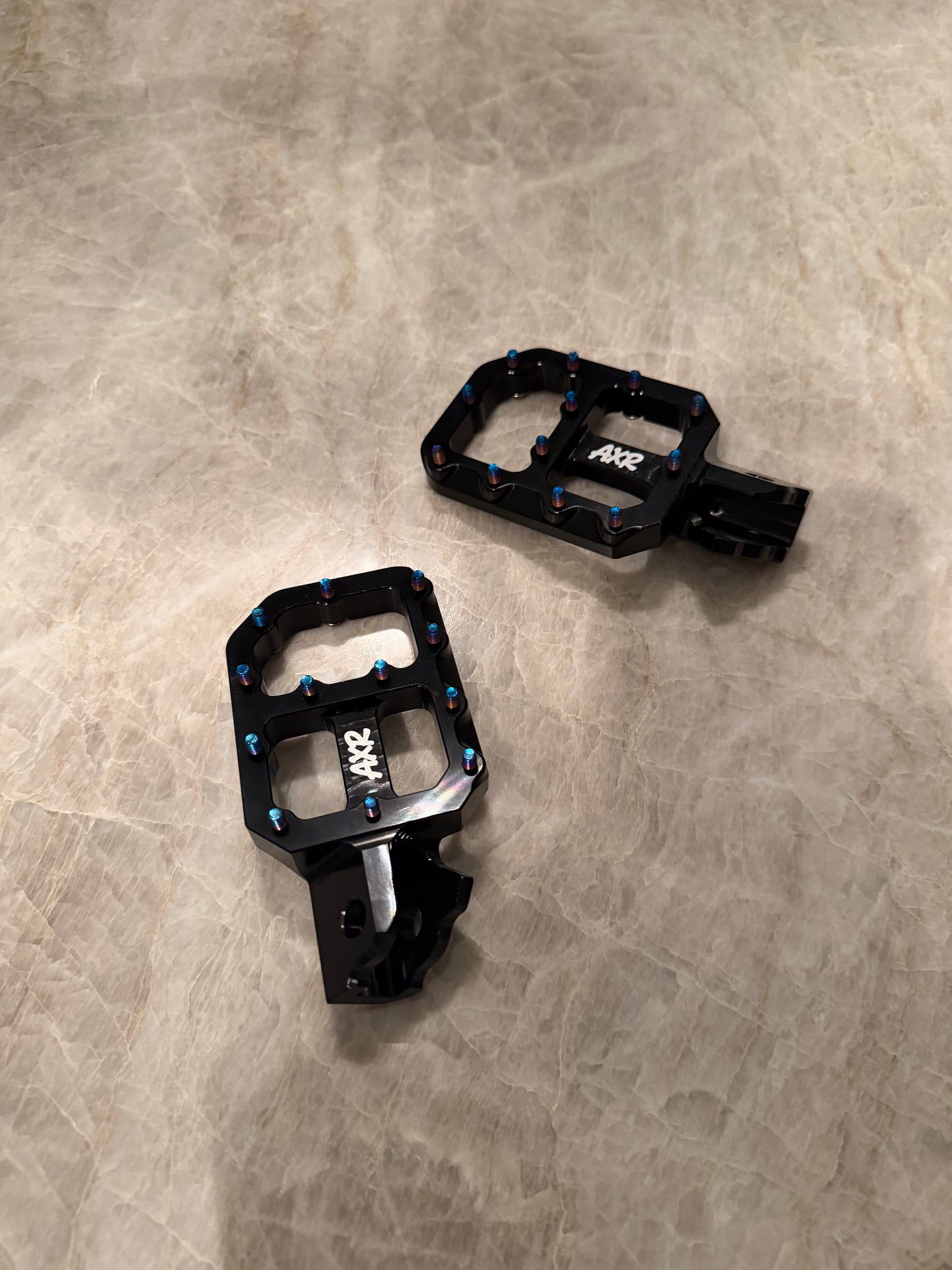 Prickly Style Wide Footpegs